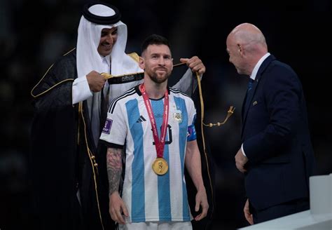 Messi: 'Tôi sinh ra thế này là vì Chúa đã chọn' .